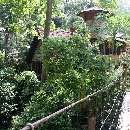 Little Eden Guesthouse Pang Mapha Exterior foto