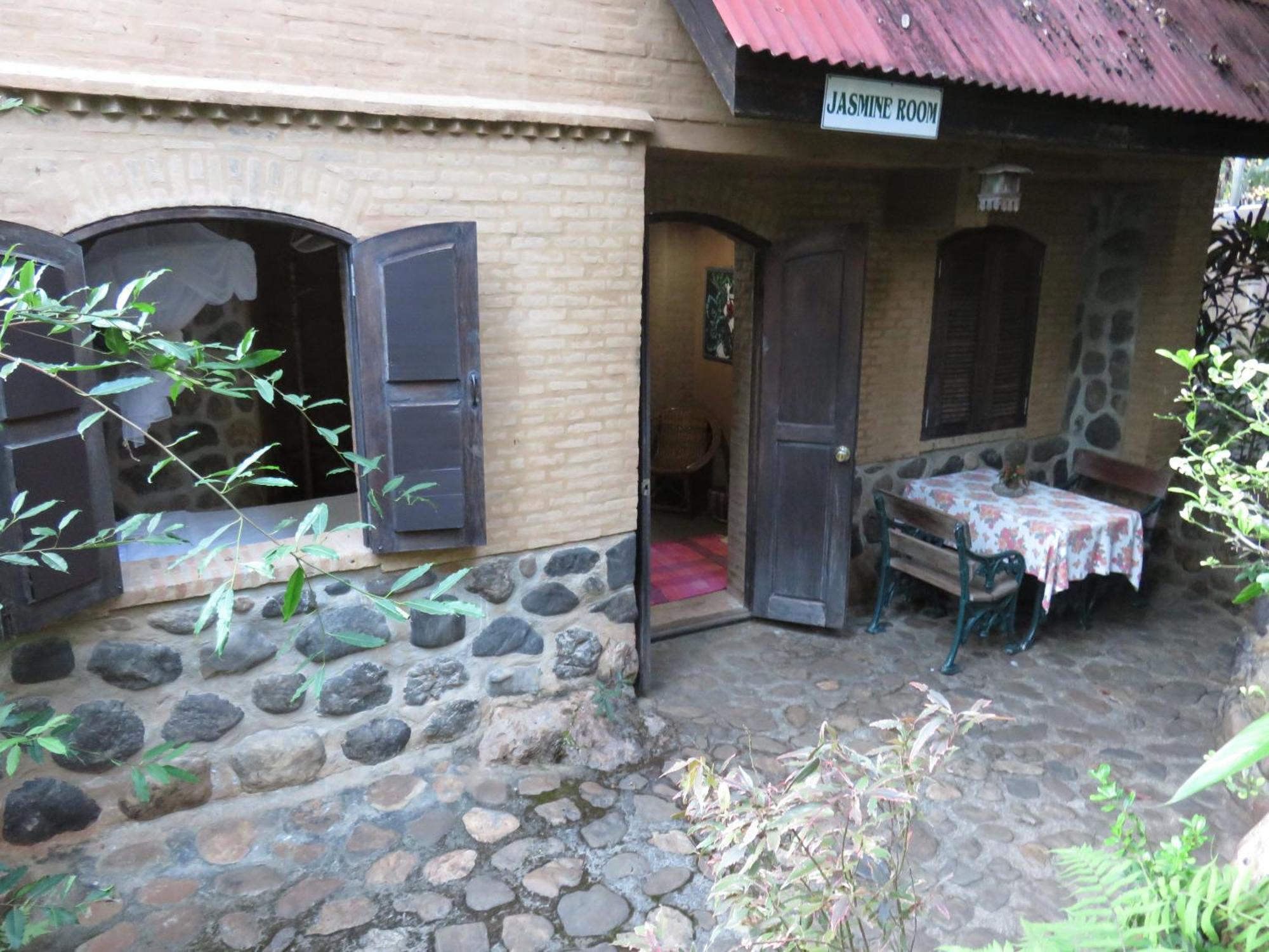 Little Eden Guesthouse Pang Mapha Quarto foto