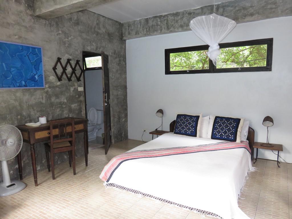 Little Eden Guesthouse Pang Mapha Quarto foto