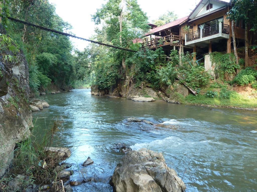 Little Eden Guesthouse Pang Mapha Quarto foto